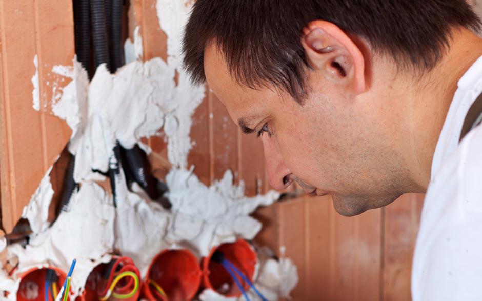 électricien de maintenance Paris 12
