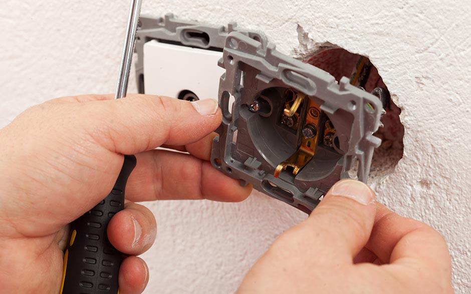 électricien de maintenance Paris 12